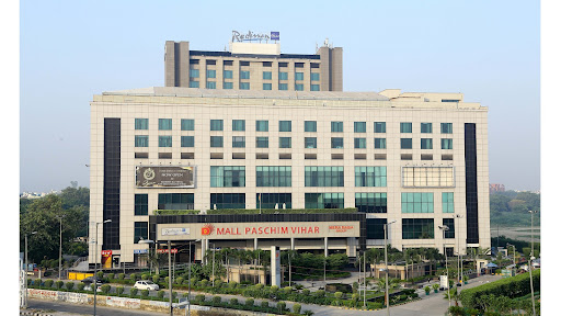 Hotel spa in Paschim Vihar